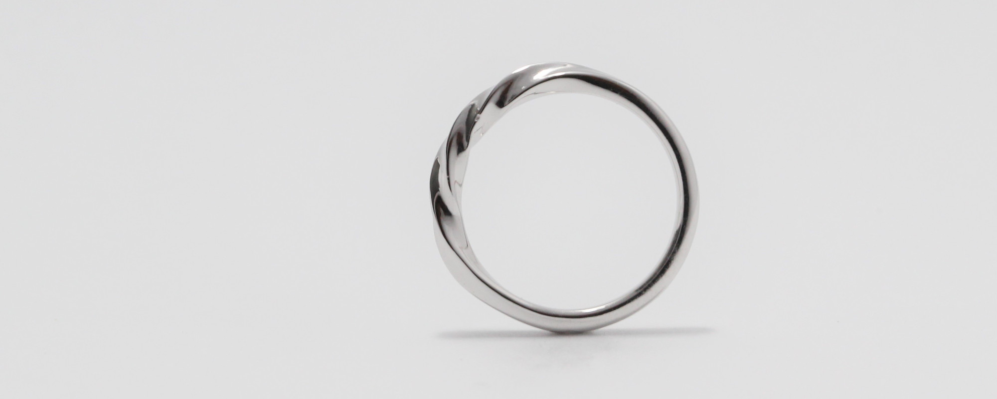 結婚指輪NEJIRI/MIGI(ネジリミギ)