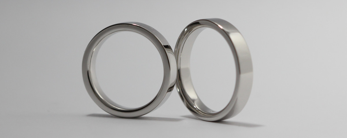 HIRAをベースに幅を広く調整したプラチナ結婚指輪